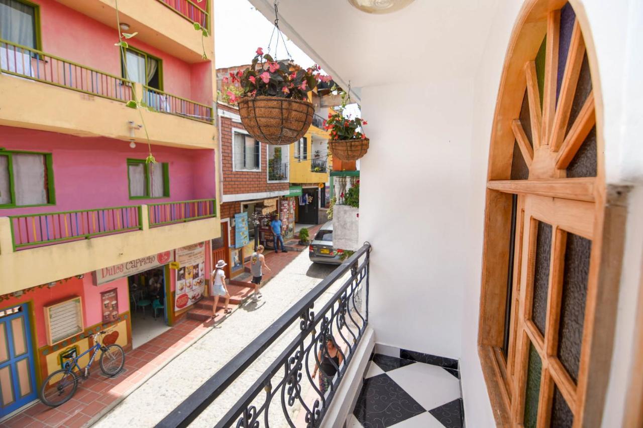 Hotel El Paisaje Guatapé Exterior photo